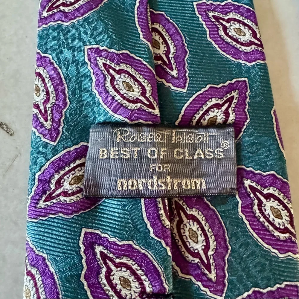 Robert TALBOTT Best Of Class For Nordstrom Mens 100 % Silk Tie Vintage Paisley